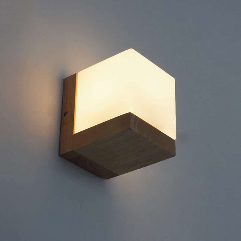 Takumi Kō Wall Lamp - Plum Island Imports